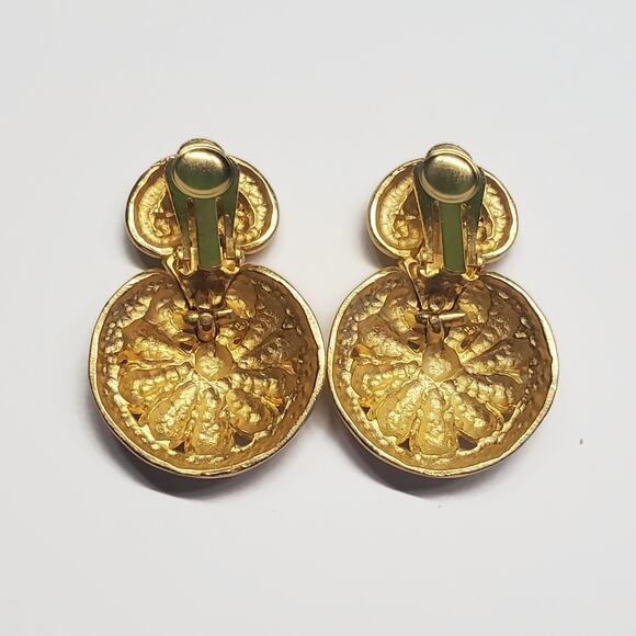 Vintage Matte Gold Tone Floral Design Clip Earrings - Picture 2 of 5